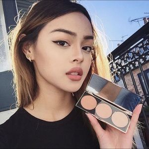 2/$20 Nude by Nature Contour Palette